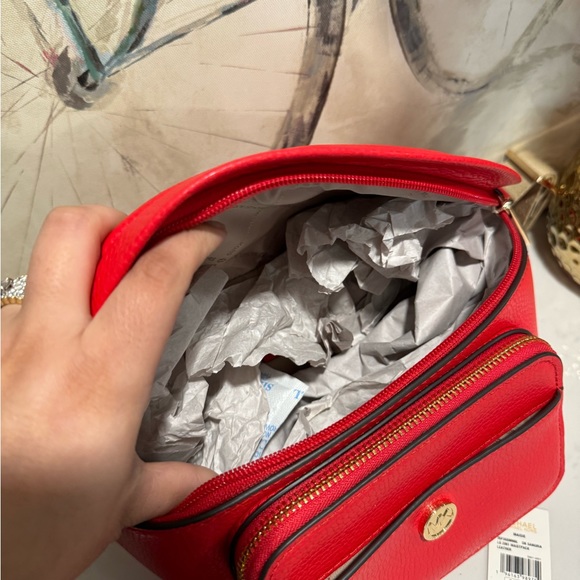SALE🤍MICHAEL KORS leather maisie 2 in 1 waist pack ❤️ - Picture 11 of 15